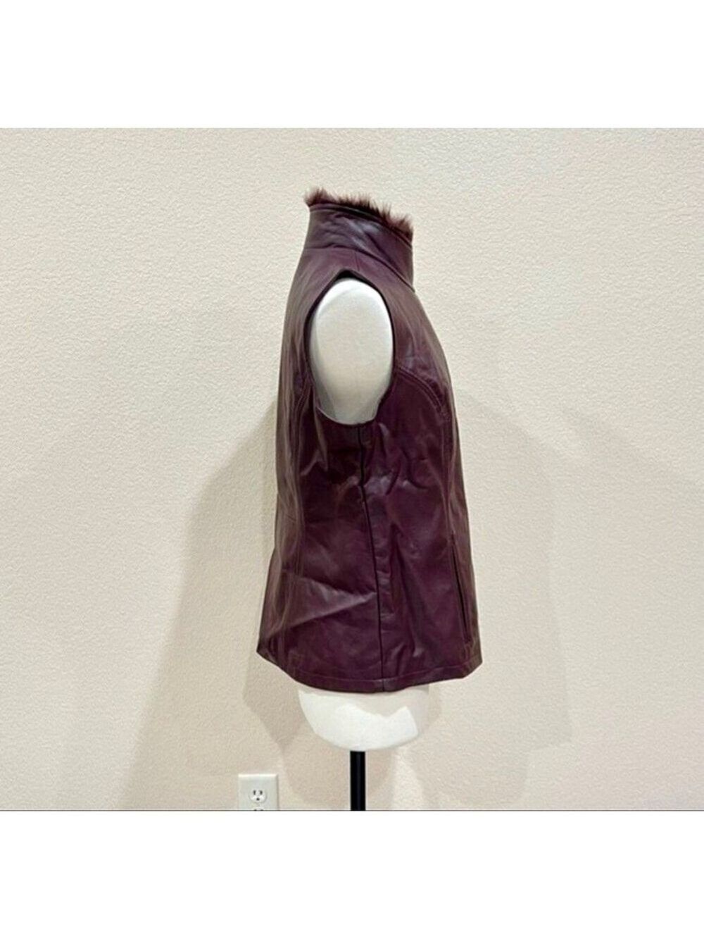 Dennis Basso Merlot Faux Leather Moto Vest Faux Fur Collar S - Picture 7 of 14